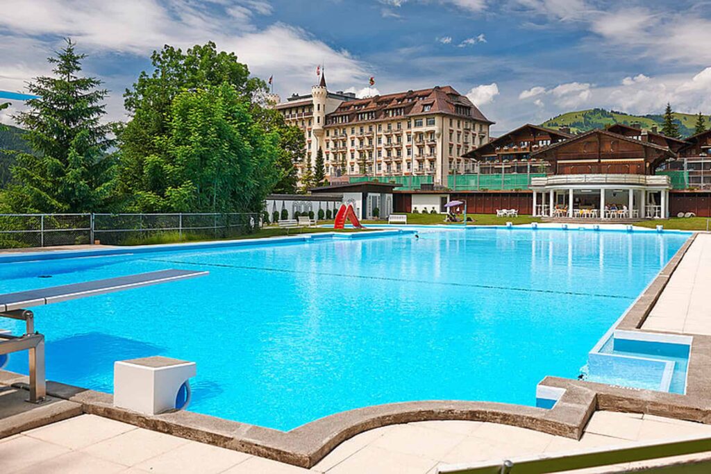 Gstaad Palace Aussenpool
