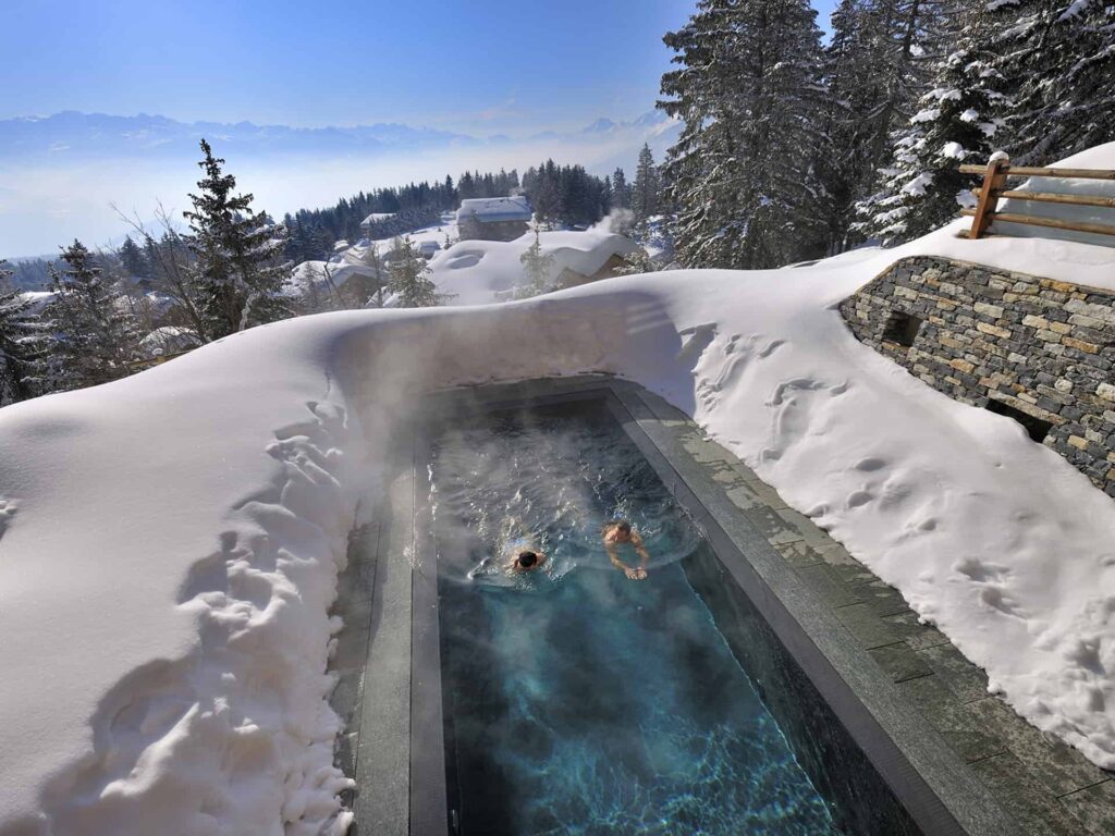 LeCrans Hotel und Spa Aussenpool