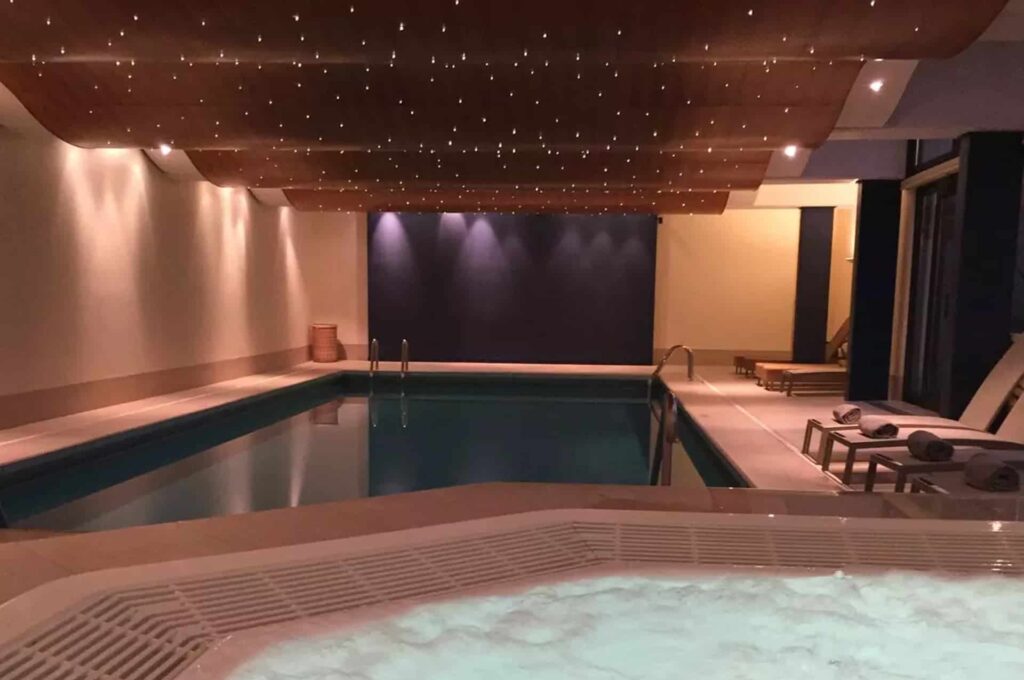 Royal Plaza Montreux Pool