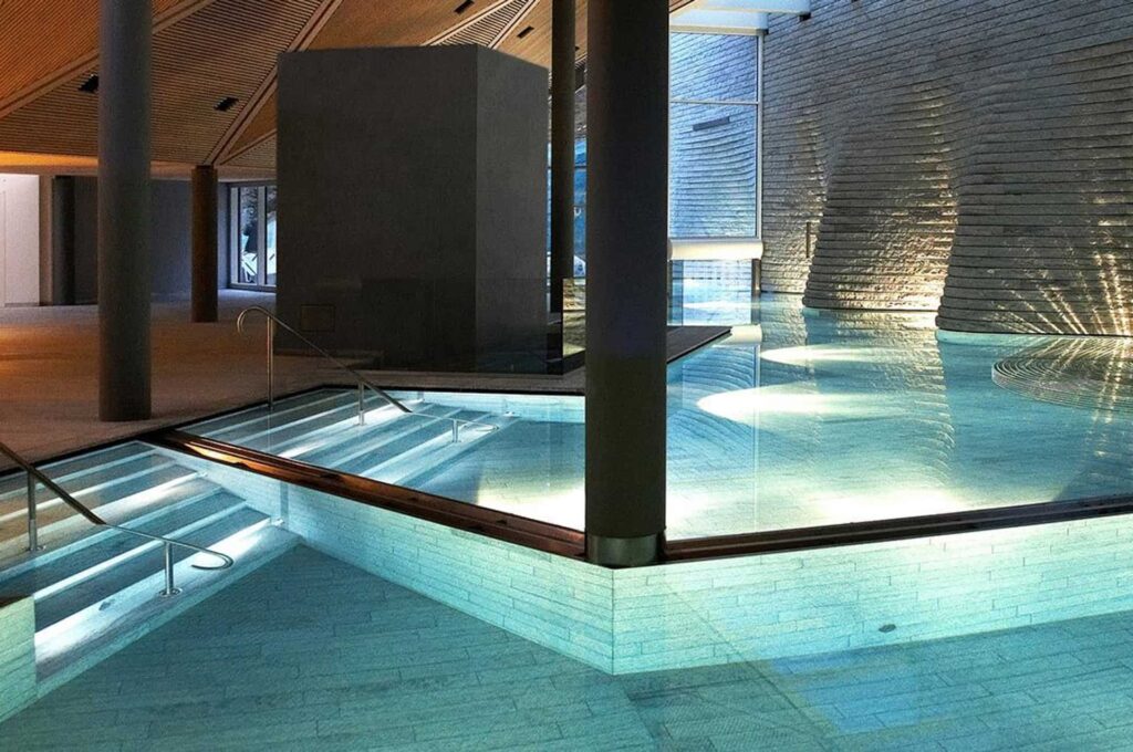 Tschuggen Grand Hotel Pool