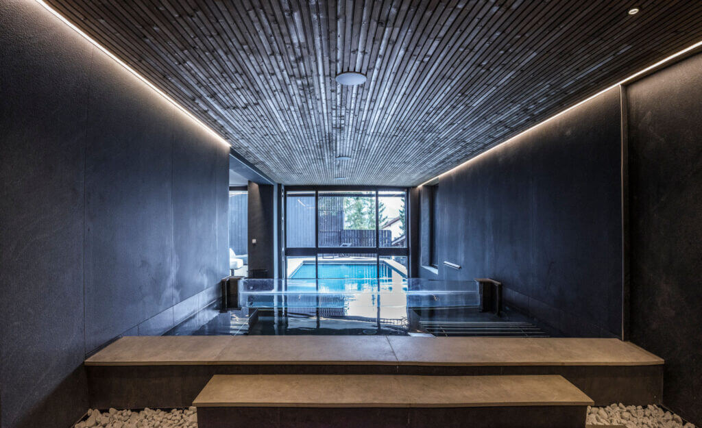 Black Summit Boutique Resort Laax Pool