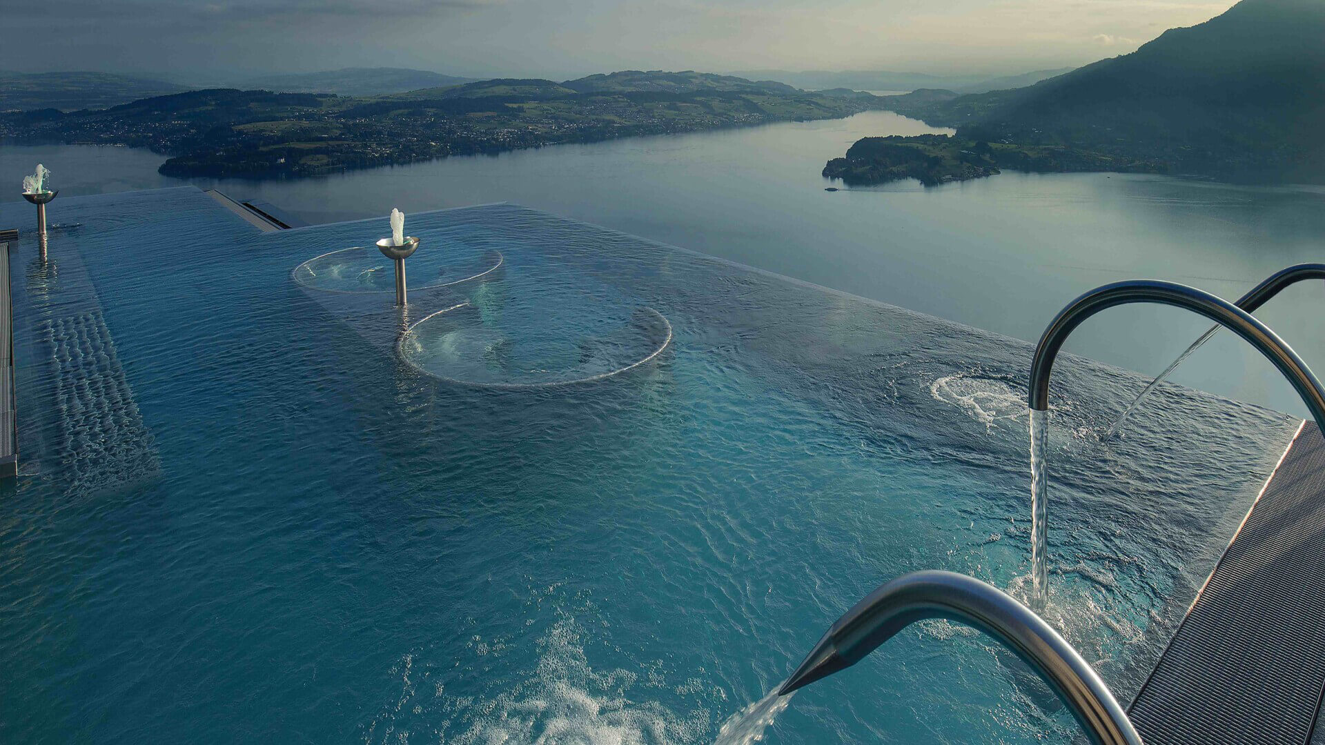 Bürgenstock Hotel & Alpine Spa Infinity Pool