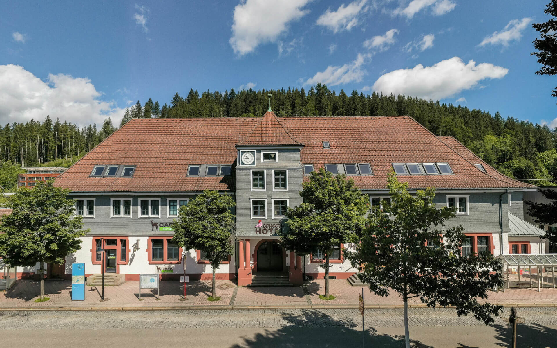 coucou Hotel