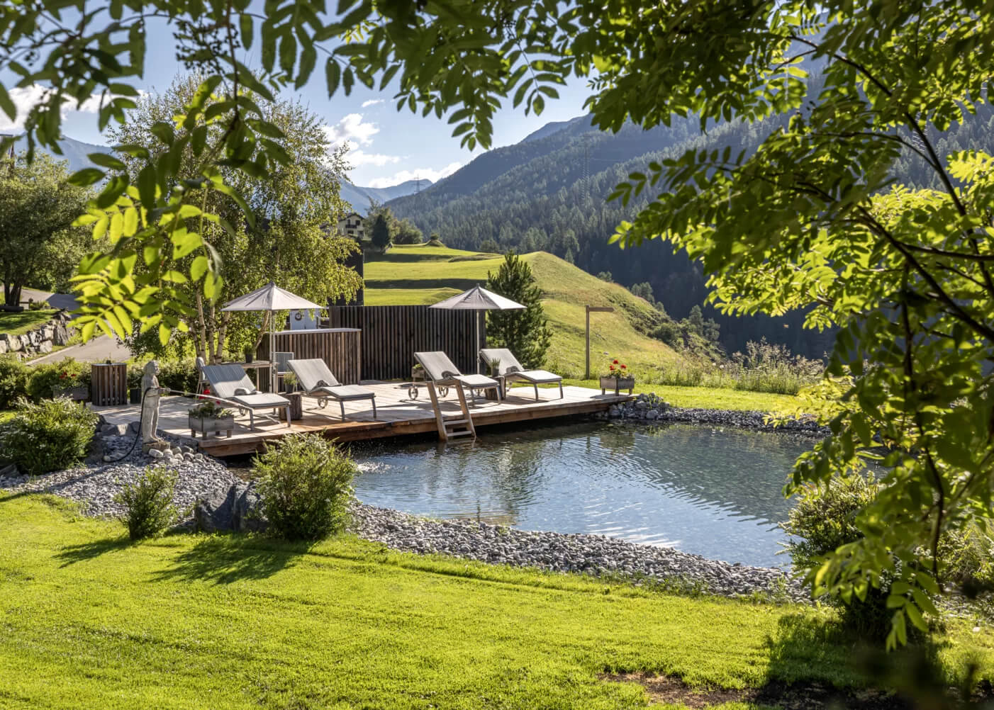 IN LAIN Hotel Cadonau Bio Schwimmteich