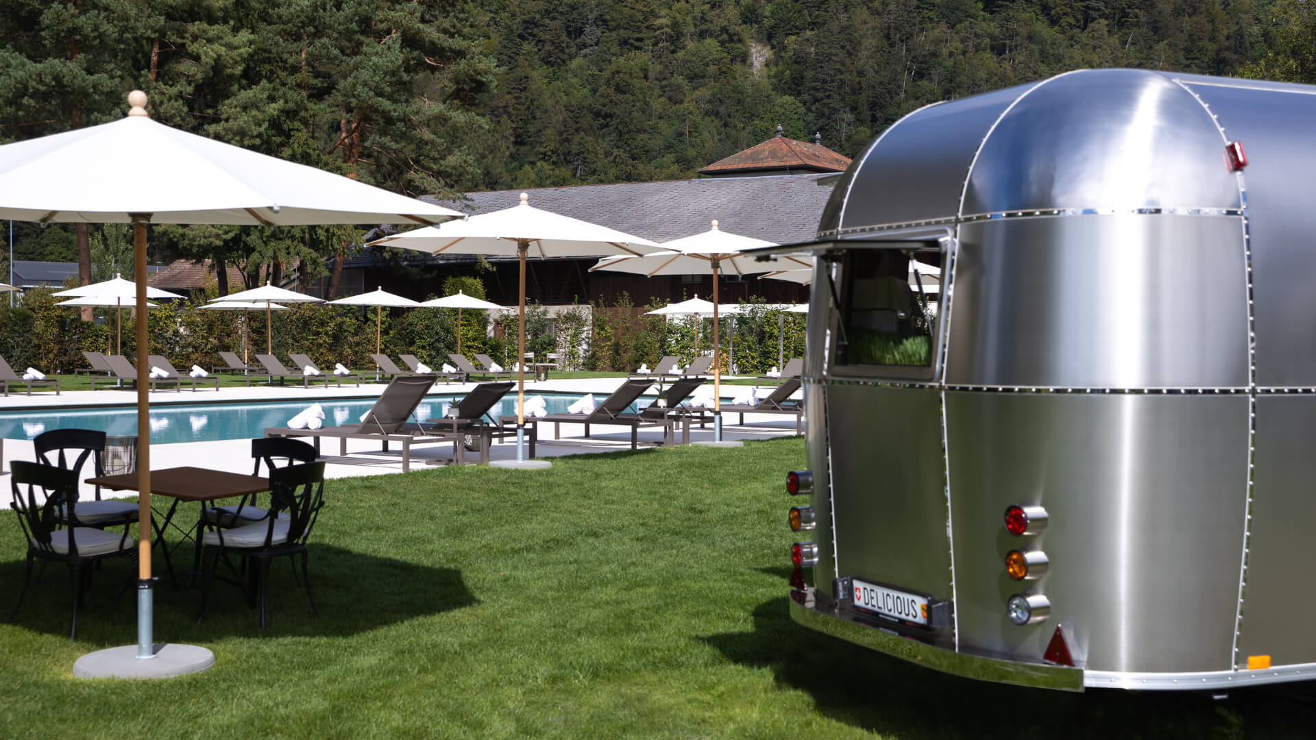 Victoria Jungfrau Grand Hotel & Spa Pool Garden